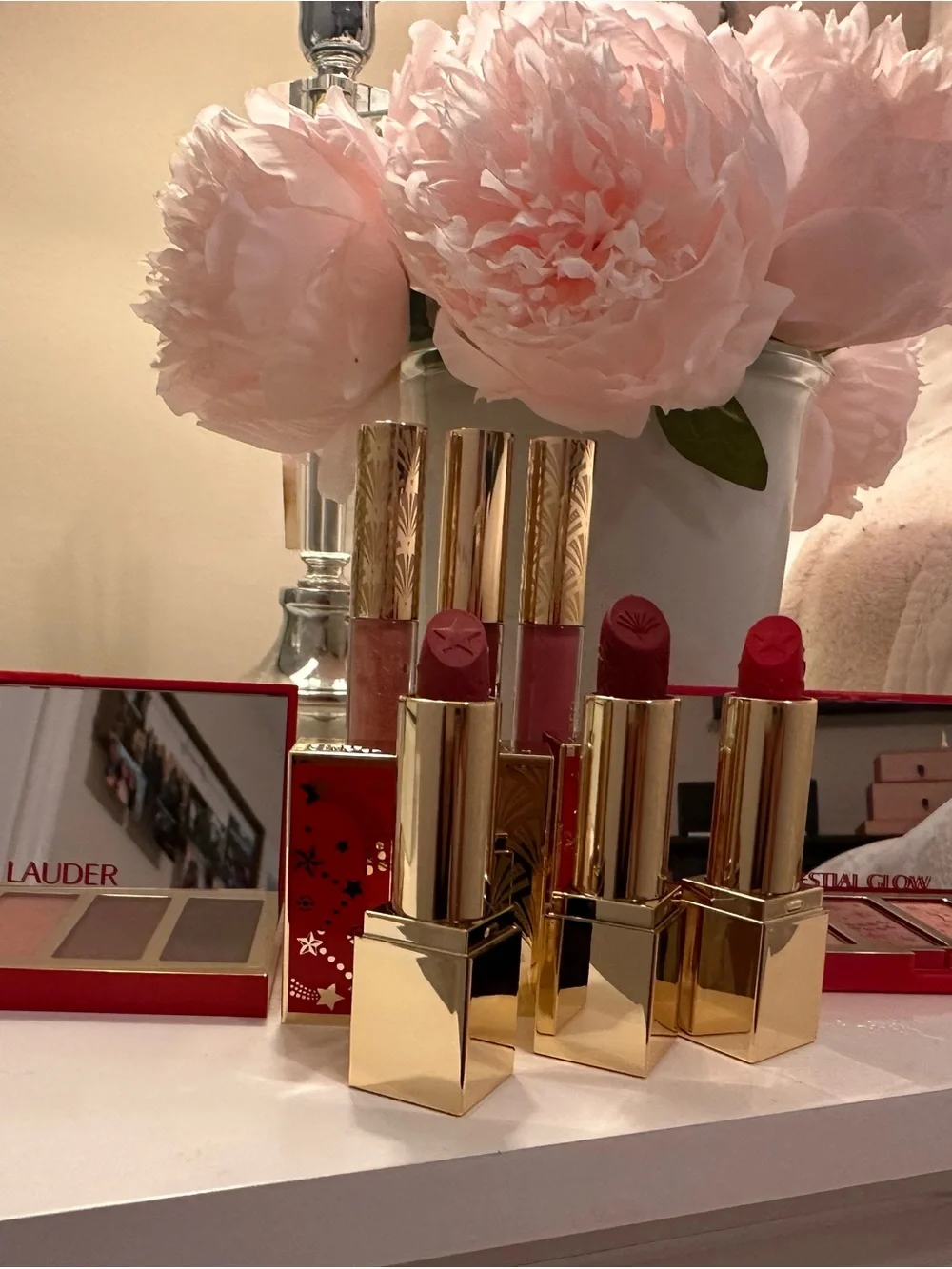 Estee Lauder Red Lipsticks & Gold-Trim Eyeshadow Palettes - amazing bundle !!!!